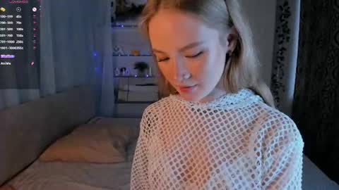 Snapshot of melodievejar chatting on June 11, 4:21 am melodievejar online show from June 11, 4:21 am