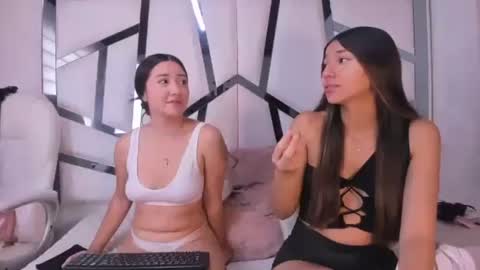 Melodi online show from November 24, 7:35 pm