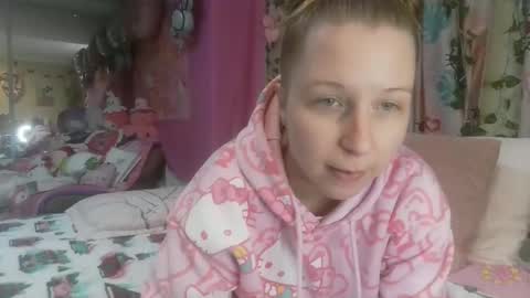 Snapshot of melody69lynn chatting on January 6, 6:52 pm Melody Moral Lynn online show from January 6, 6:52 pm