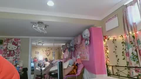 Snapshot of melody69lynn chatting on December 17, 6:36 pm Melody Moral Lynn online show from December 17, 6:36 pm