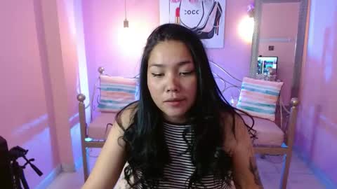 Snapshot of melody_1_ chatting on April 23, 2:13 am melody_1_ online show from April 23, 2:13 am