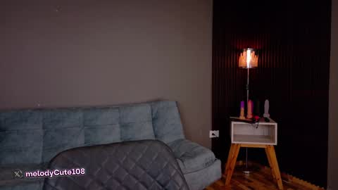 Snapshot of melody_cute10 chatting on January 8, 1:31 pm melody_cute10 online show from January 8, 1:31 pm