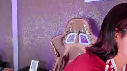 melody_hanks online show from July 24, 4:21 am