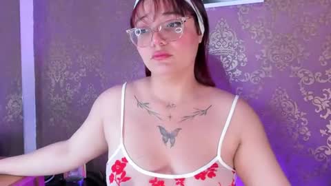 melody_hanks online show from July 28, 3:57 am