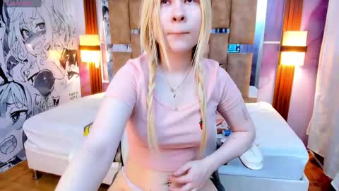 melody_lollii online show from September 18, 7:16 pm