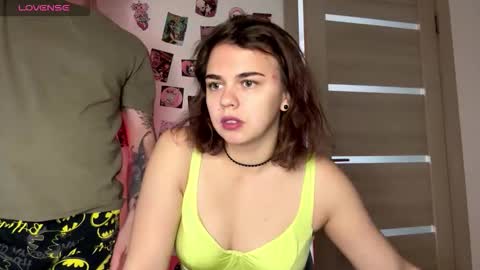 melody_song online show from October 28, 6:06 am