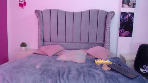 melody online show from March 12, 8:26 pm