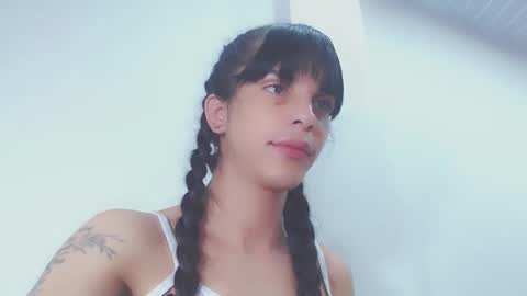 Snapshot of melody_unlimited_ chatting on September 17, 2:13 am paola sandoval online show from September 17, 2:13 am