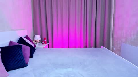 Melody online show from February 11, 1:51 pm