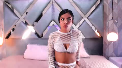 Snapshot of melodymoon11 chatting on March 23, 1:48 pm online show from March 23, 1:48 pm