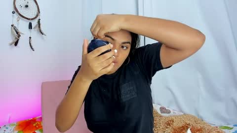Snapshot of melodymoore_ chatting on May 16, 6:50 pm Melody online show from May 16, 6:50 pm