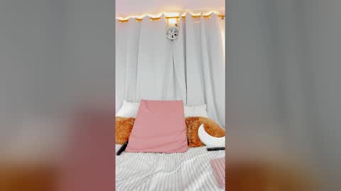 Snapshot of melodymoore_ chatting on July 5, 10:17 pm Melody online show from July 5, 10:17 pm