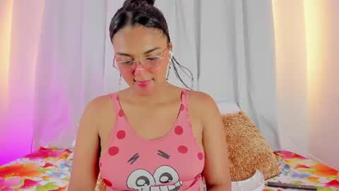 Snapshot of melodymoore_ chatting on July 11, 1:30 am Melody online show from July 11, 1:30 am