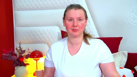 Snapshot of melodymoores chatting on March 25, 6:41 am Melody online show from March 25, 6:41 am