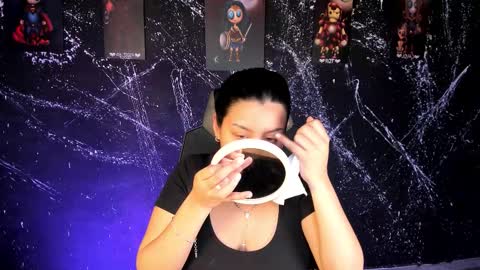 Snapshot of melodysnow chatting on October 19, 8:42 pm melodysnow online show from October 19, 8:42 pm