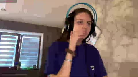 Hi Im Aria 18 years old online show from March 31, 2:39 pm