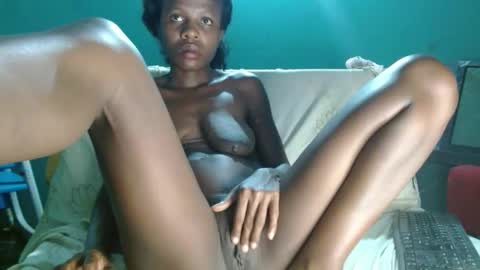 mely tomson online show from February 11, 7:57 am