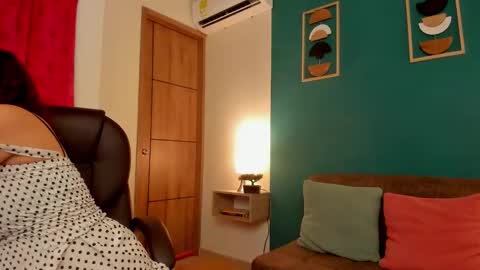 Mely online show from January 18, 11:41 pm