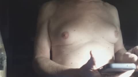Snapshot of memberjames chatting on December 28, 3:04 am I am usually high and horny...lol online show from December 28, 3:04 am