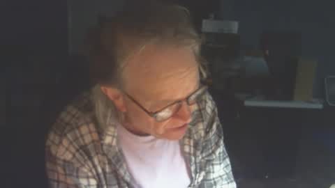 Snapshot of memberjames chatting on March 6, 4:19 am I am usually high and horny...lol online show from March 6, 4:19 am