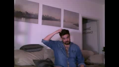 Snapshot of menace2dennis chatting on February 28, 4:57 am Dennis2Menace online show from February 28, 4:57 am