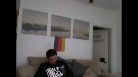 Snapshot of menace2dennis chatting on March 16, 6:50 am Dennis2Menace online show from March 16, 6:50 am