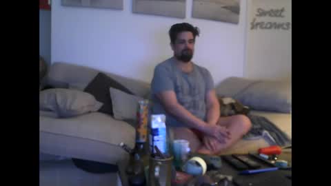 Snapshot of menace2dennis chatting on March 28, 10:31 pm Dennis2Menace online show from March 28, 10:31 pm