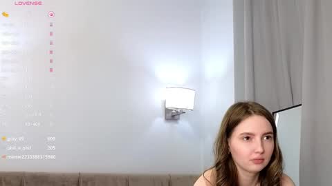 Snapshot of mendaciouss chatting on March 3, 4:46 pm Hello My name is Lily online show from March 3, 4:46 pm