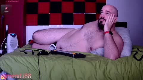 menditeta online show from December 17, 4:45 am