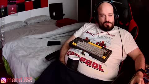 menditeta online show from December 19, 3:07 am