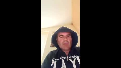 Snapshot of menlav72 chatting on June 2, 7:27 pm menlav72 online show from June 2, 7:27 pm