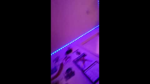 Snapshot of menwomanizer69 chatting on March 15, 3:01 am menwomanizer69 online show from March 15, 3:01 am