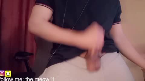 Snapshot of meow609 chatting on March 7, 5:43 pm meow609 online show from March 7, 5:43 pm