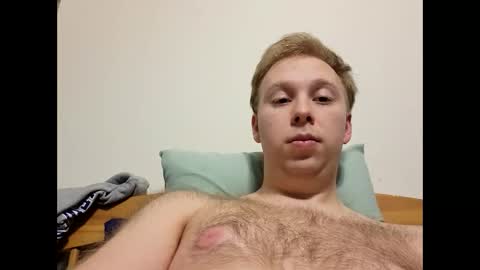 Snapshot of meow732 chatting on November 22, 2:32 am meow732 online show from November 22, 2:32 am