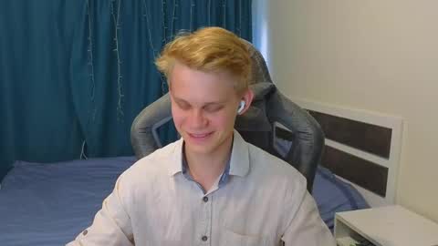 Mickey online show from October 15, 1:00 pm