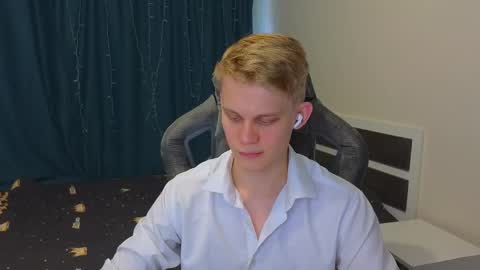 Mickey online show from November 20, 8:03 am