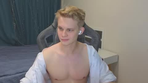 Mickey online show from December 3, 9:57 pm