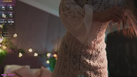 Snapshot of meow_nancy chatting on December 14, 11:29 am Heeyyooo Im Nans Subscribe to me I will be glad online show from December 14, 11:29 am