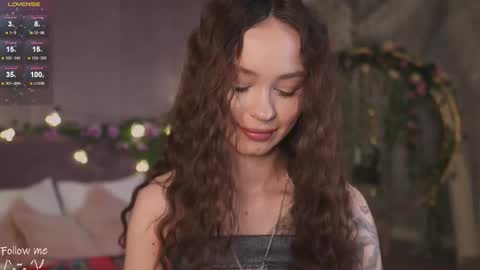 Snapshot of meow_nancy chatting on February 9, 5:40 am Heeyyooo Im Nans Subscribe to me I will be glad online show from February 9, 5:40 am