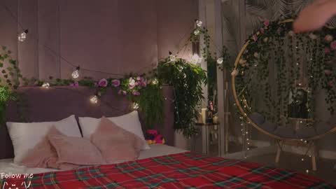 Snapshot of meow_nancy chatting on February 9, 8:44 am Heeyyooo Im Nans Subscribe to me I will be glad online show from February 9, 8:44 am