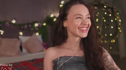 Snapshot of meow_nancy chatting on February 28, 8:53 am Heeyyooo Im Nans Subscribe to me I will be glad online show from February 28, 8:53 am