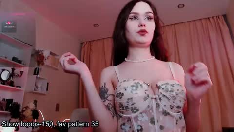 meow_on_da_cam online show from May 10, 2:44 pm