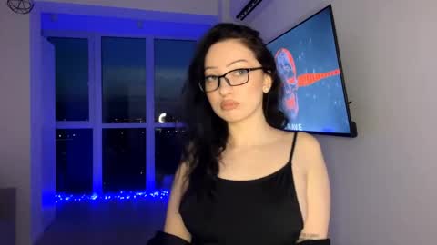 MeowAlika online show from May 5, 5:43 pm