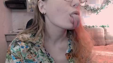 meowcr online show from October 3, 5:26 am