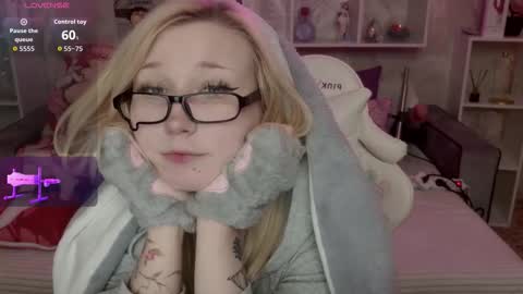 MeowkaKitty online show from February 5, 2:05 am