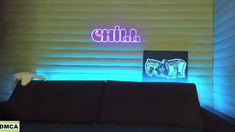 Snapshot of meowluv chatting on December 21, 5:25 am  NIKKY  STIVE     Every day from 1000  to 200  EST time. online show from December 21, 5:25 am