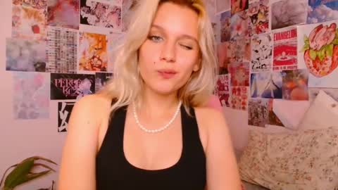 Lilu online show from March 9, 9:02 am