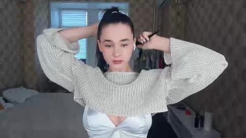 Julie online show from October 19, 9:21 am