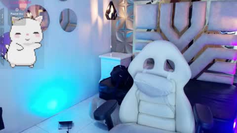    online show from September 11, 6:52 pm