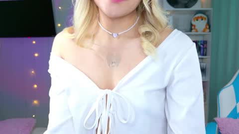 Molly online show from December 5, 4:21 am